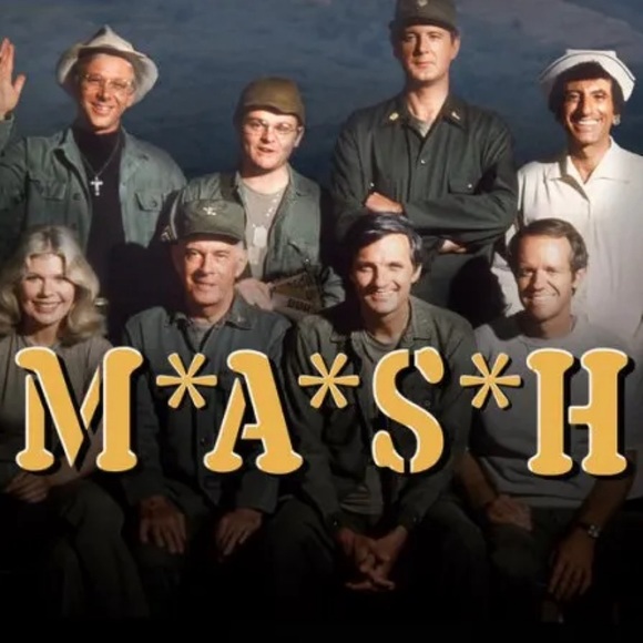 MASH TV Authentic Autograph Mike Farrell & 9 MASH Collectors Edition VHS Tapes - Picture 6 of 7